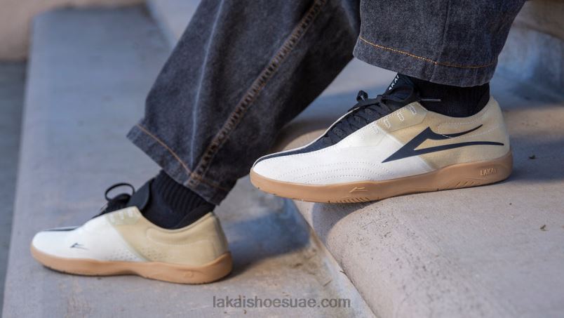 Lakai 0LF8J34عصري كريم من جلد الغزال